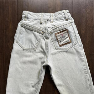 Rare Vintage 90s Light Wash High Waisted Guess by Georges Marciano 24